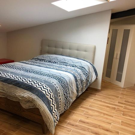Habitacion Con Cocina Y Bano Билбао Екстериор снимка