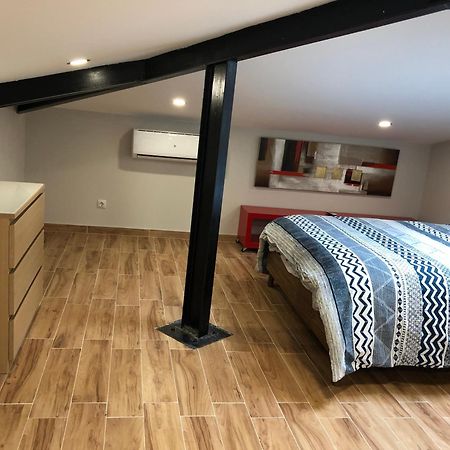 Habitacion Con Cocina Y Bano Билбао Екстериор снимка