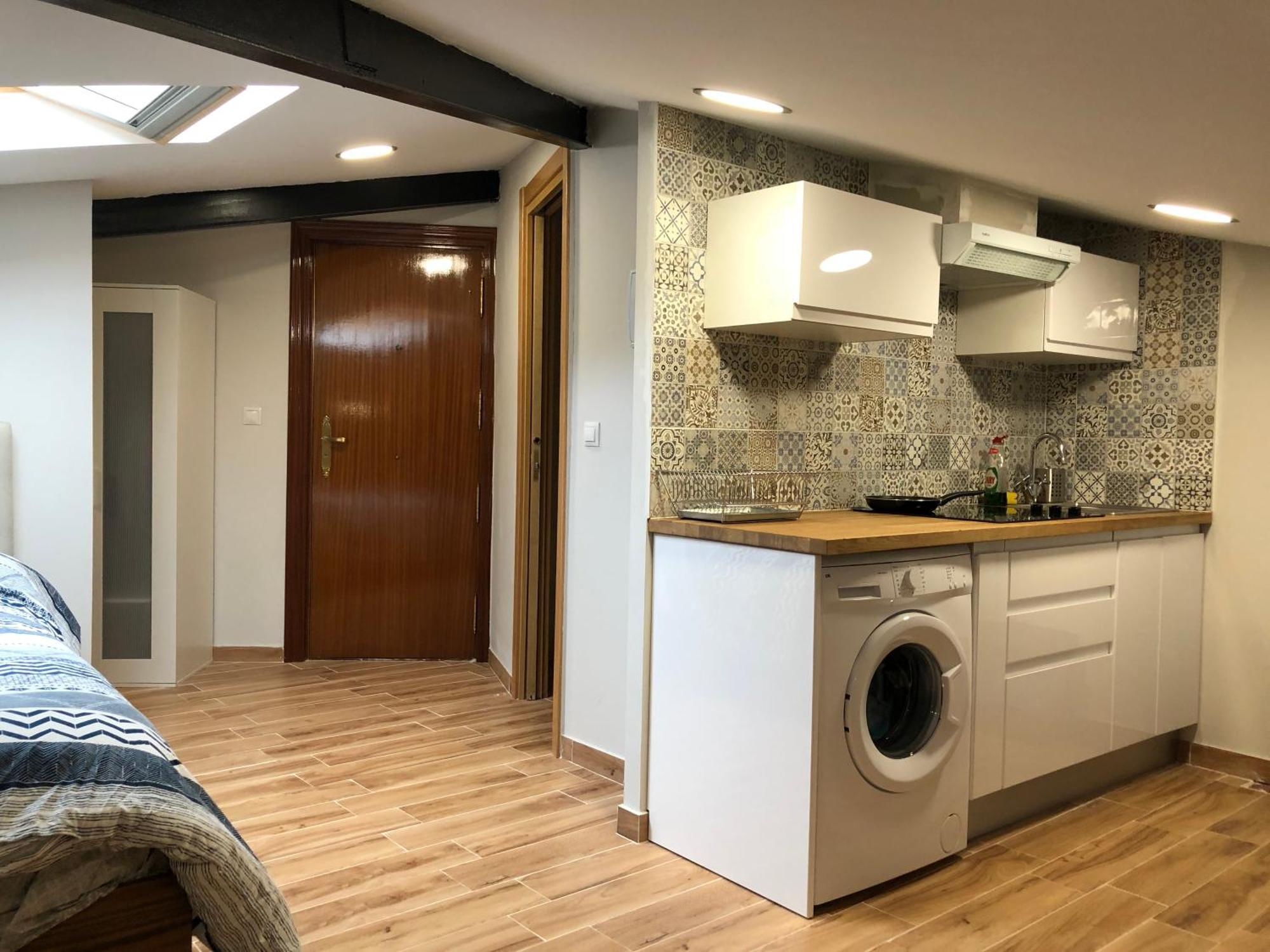 Habitacion Con Cocina Y Bano Билбао Екстериор снимка