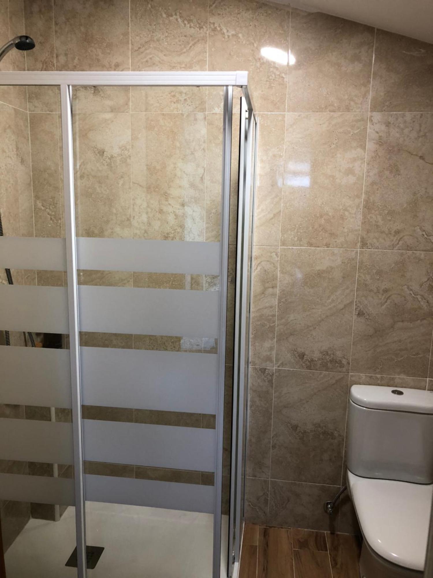 Habitacion Con Cocina Y Bano Билбао Екстериор снимка